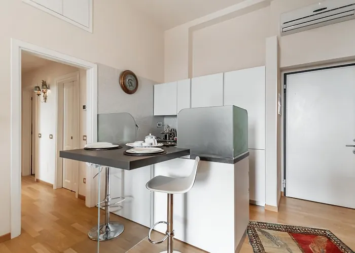 Guesthost - Porta Tufi Luxury With Parking *