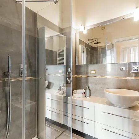 Guesthost - Porta Tufi Luxury With Parking *