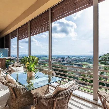 Porta Tufi Luxury With Private Parking! * Siena
