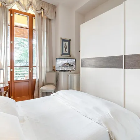 Guesthost - Porta Tufi Luxury With Parking