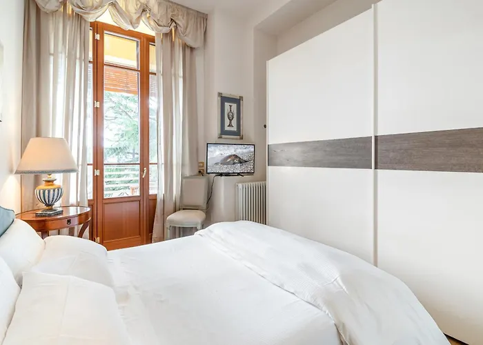 Guesthost - Porta Tufi Luxury With Parking