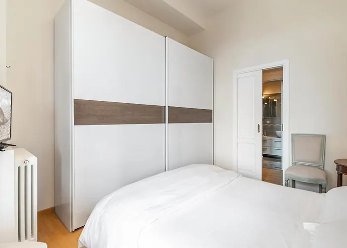 Guesthost - Porta Tufi Luxury With Parking *