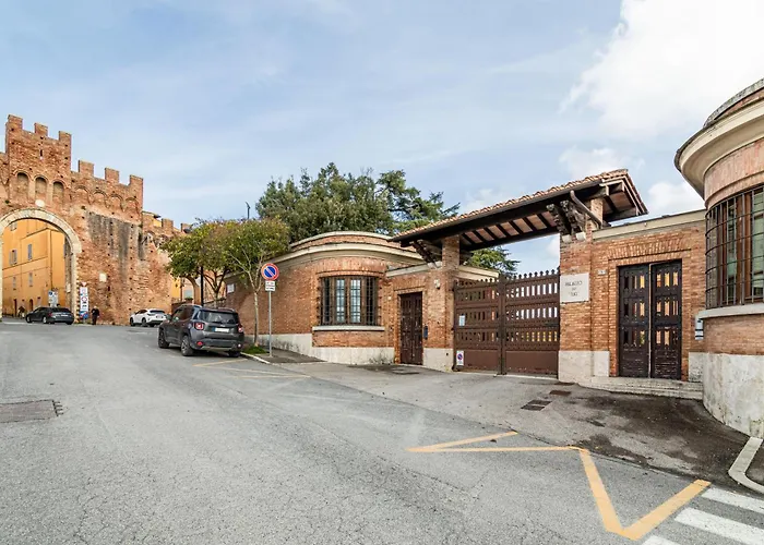 Guesthost - Porta Tufi Luxury With Parking Siena