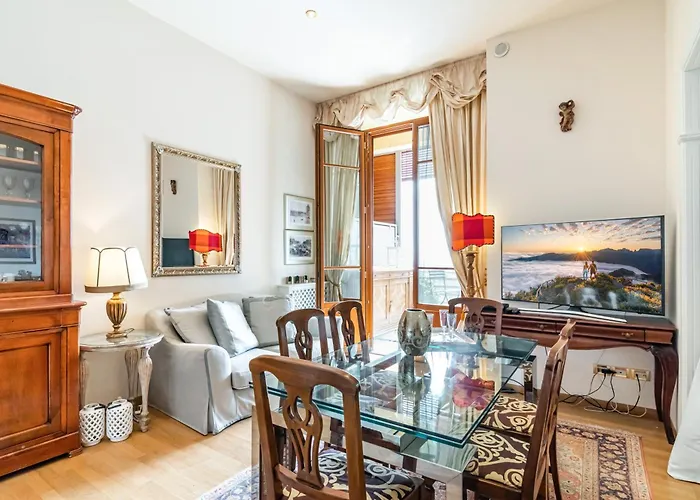 Guesthost - Porta Tufi Luxury With Parking *