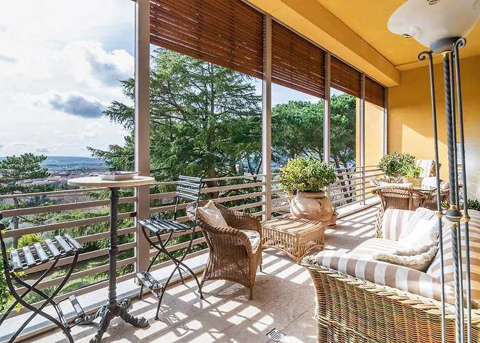 Guesthost - Porta Tufi Luxury With Parking Σιένα